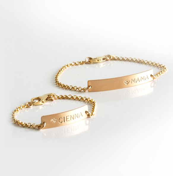 Golden Ladies Promotional Name Engraved Bracelet, Size: 0.8 Inch X 0.7 Inch